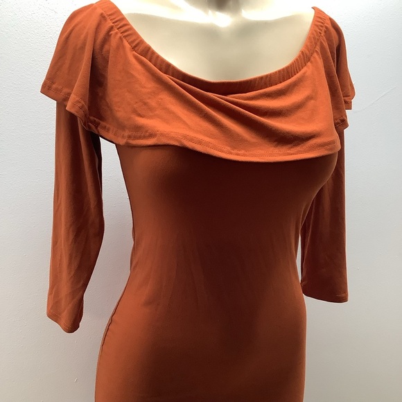 Capella Size Medium Rust Off-Shoulder Dress. Preloved - Picture 3 of 6